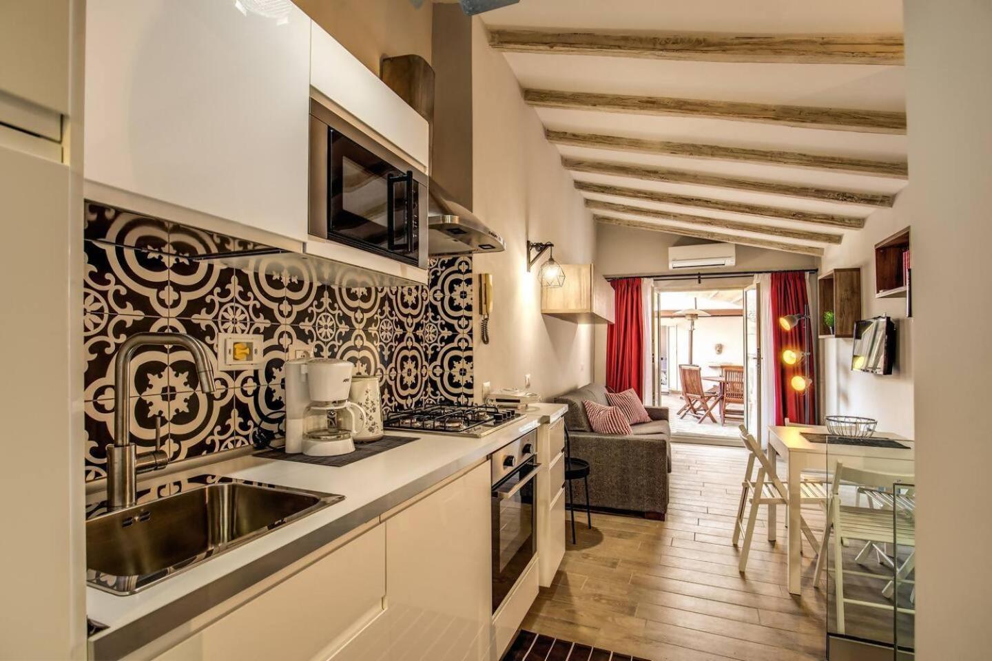 Attic With Terrace By Trevi Fountain * Rom