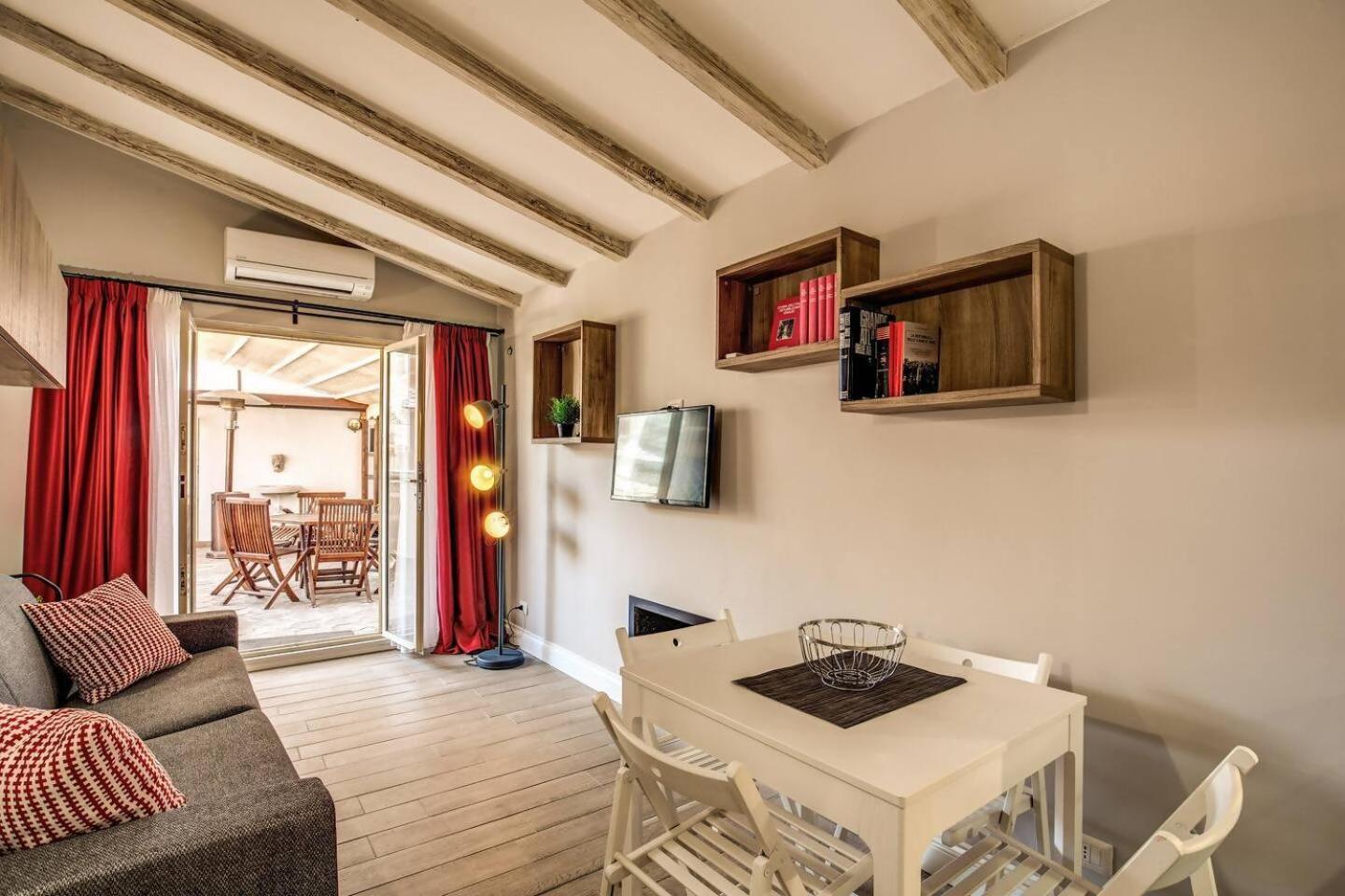 Lägenhet Attic With Terrace By Trevi Fountain Rom