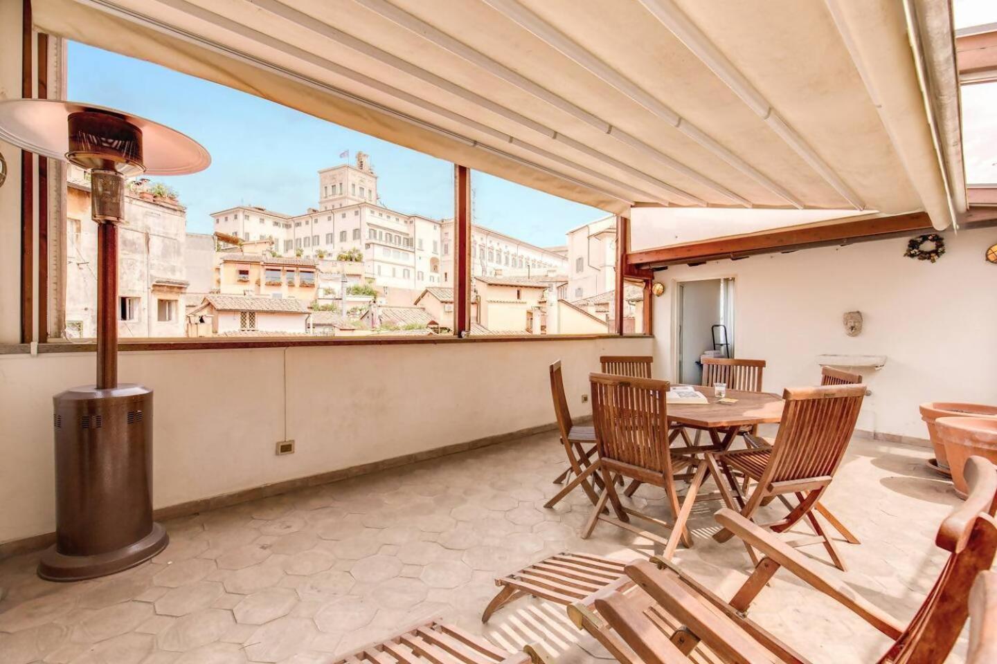 Attic With Terrace By Trevi Fountain Lägenhet *