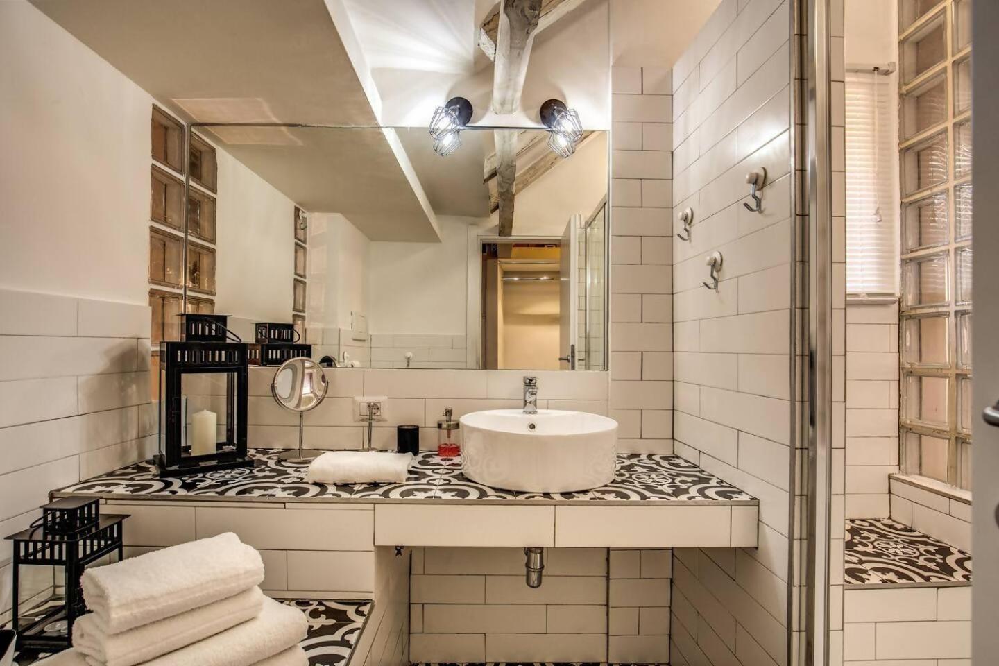 Apartment Attic With Terrace By Trevi Fountain Rom