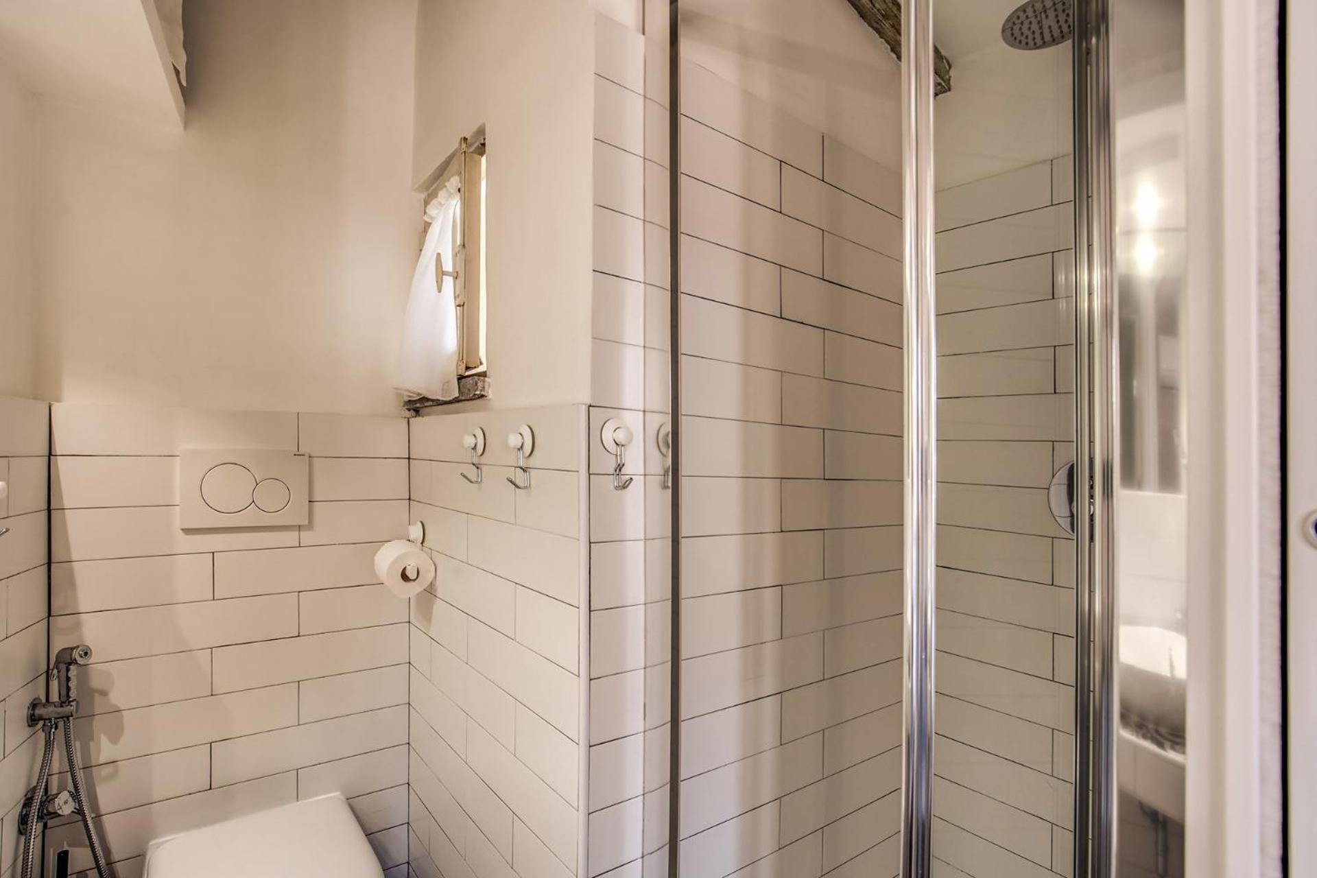 Apartment Attic With Terrace By Trevi Fountain Rom
